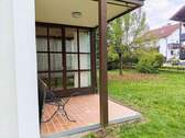 eine überdachte Südterrasse lädt zum Verweilen ein - Etagenwohnung mit 70,50 m² in Bayerbach zum Kaufen