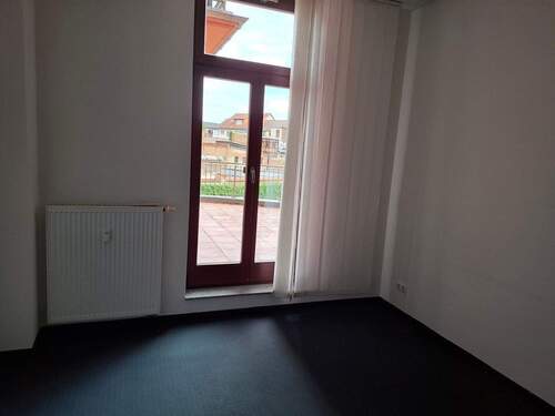 Praxis-/Büroraum 1, mit Terrassenausgang - 