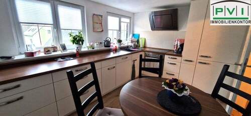 Küche - Großzügige Dachgeschoßwohnung mit 2 Bädern und Gartennutzung