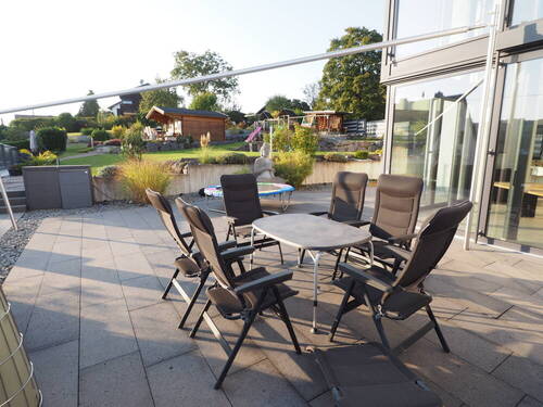 großzügige Terrasse - 