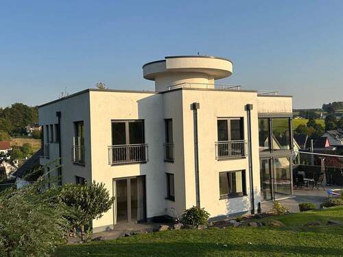 Hausansicht - 5 Zimmer Einfamilienhaus zum Kaufen in Niederelbert