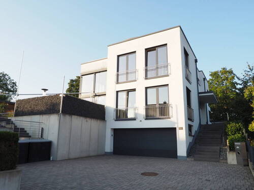 Frontansicht - Einfamilienhaus mit 332,90 m&sup2; in Niederelbert zum Kaufen