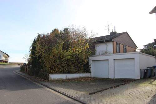 Straßenansicht Nordseite - 