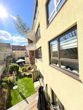 Ausblick zum Innenhof - 3 Zimmer Etagenwohnung zum Kaufen in Coburg