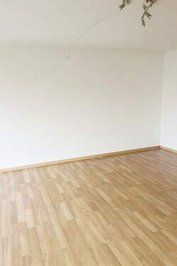 Zimmer 3 mit Balkon - Etagenwohnung mit 88,00 m² in Wolfsburg zum Kaufen