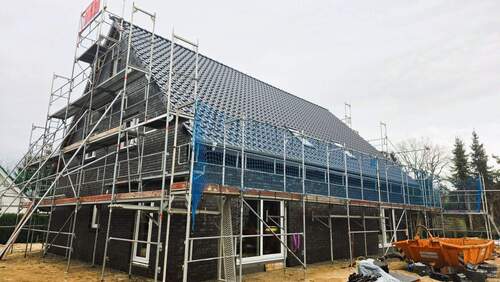 Das Gerüst fällt bald - 