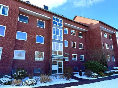 Eingangsseite - 3 Zimmer Etagenwohnung zur Miete in Bad Bramstedt