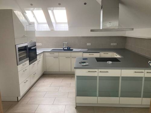 Neuwertige Einbauküche - 