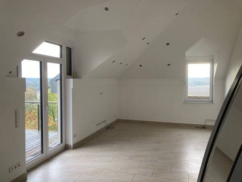 Großes Wohnzimmer - Terrassenwohnung mit 153,00 m&sup2; in Mühldorf a.Inn zum Kaufen