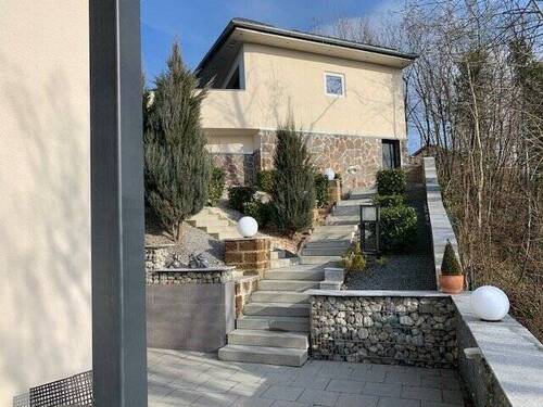 Aufgang zur Garage - 