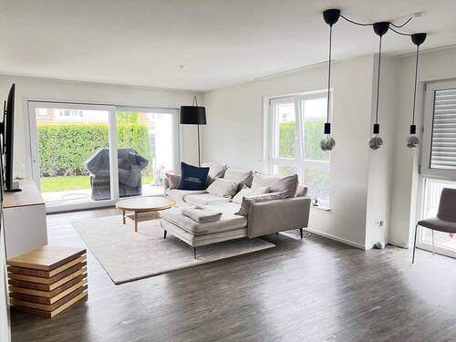 Wohnzimmer - 3 Zimmer Etagenwohnung zum Kaufen in Holzgerlingen