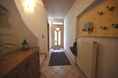 Eingangsbereich, Flur EG - 3 Zimmer Etagenwohnung in Andernach