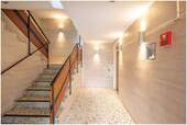 Treppenhaus allgemein - 2 Zimmer Etagenwohnung in Kölln-Reisiek