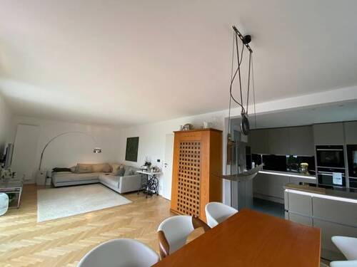 Wohn-, Esszimmer und Küche EG - 