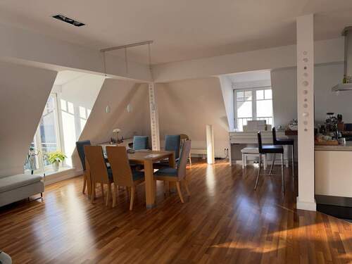 Wohnzimmer / Esstisch - 4 Zimmer Etagenwohnung in Osnabrück