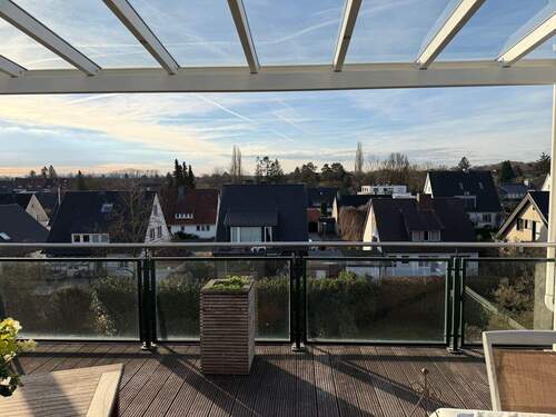 Balkon - Etagenwohnung mit 174,20 m&sup2; in Osnabrück zur Miete