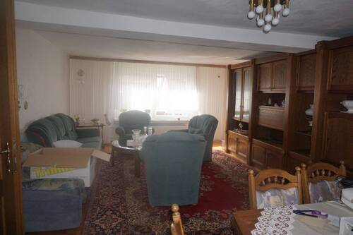 Wohnzimmer.JPG - 6 Zimmer Mehrfamilienhaus, Wohnhaus zum Kaufen in Gudensberg