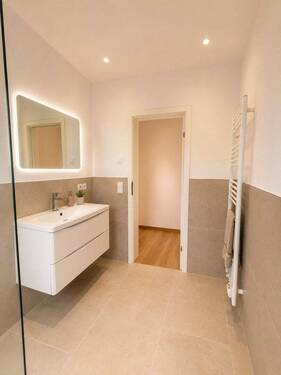 Dusche EG - 
