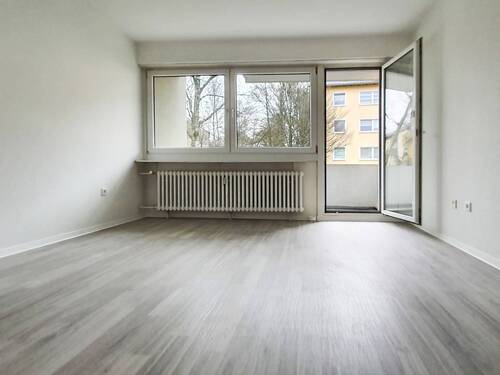 Wohnzimmer - 500€ Gutschein* Renovierte 3-Zimmer-Wohnung mit Balkon *Werdohl-Riesei*