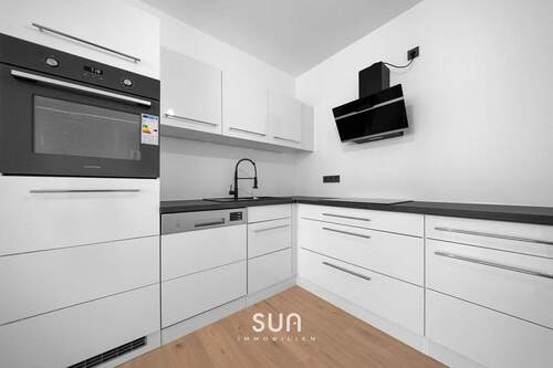 EINBAUKÜCHE MIT MODERNER AUSTATTUNG - 2 Zimmer Etagenwohnung zum Kaufen in Wiesbaden