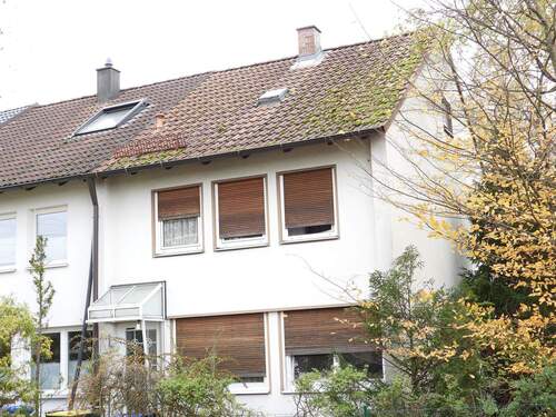 DSCN6649.JPG - Renovierungsbedürftige REH in super Lage!!!