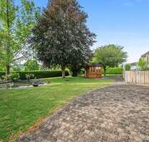 PROVISIONSFREI - Einfamilienhaus mit herrlichem Garten, Wintergarten und 2 Garagen - Mühlheim