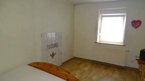 Zimmer EG - 9 Zimmer Bauernhaus, Landhaus in Mettlach