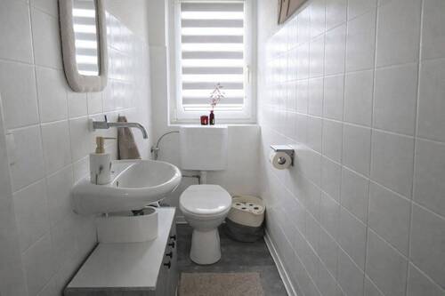 WC - 