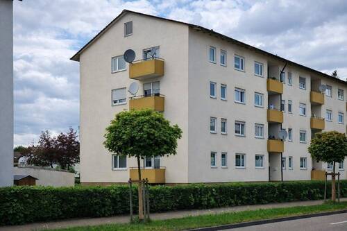 Seitenansicht - 4 Zimmer Etagenwohnung in Giengen
