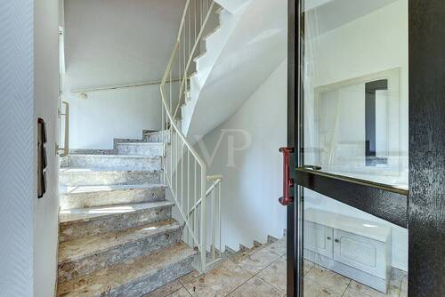 Hauseingang Einliegerwohnung - 