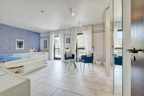 Schlafzimmer Erdgeschoss Hauptwohnung - 