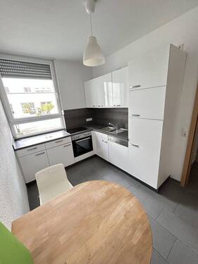 Einbauküche - 2 Zimmer, Einbauküche, Dachterrasse, im Zentrum