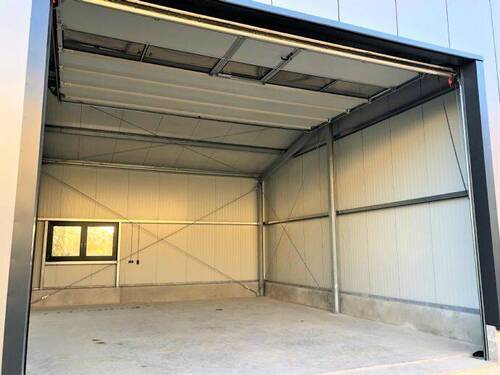 Rolltor Höhe 4,50m - Garage, Stellplatz in Flachslanden