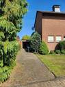 Garage mit Zugang zum Garten - 