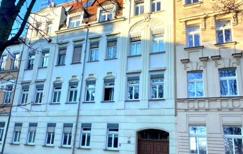 Hausvorderansicht - Etagenwohnung mit 63,00 m² in Markranstädt zum Kaufen