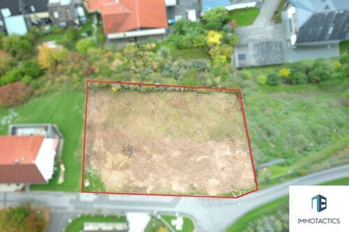 Drohnenbild (KI generiert) - 8 Zimmer Doppelhaushälfte zum Kaufen in Wallhausen