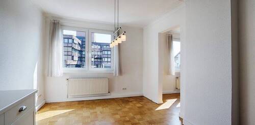 OG Raum II (a) - 5 Zimmer Etagenwohnung in Reutlingen