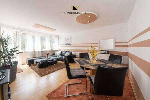 Wohnzimmer - 4 Zimmer Etagenwohnung zum Kaufen in Marbach am Neckar