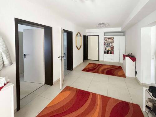 große Diele - 3 Zimmer Etagenwohnung in Bad Honnef