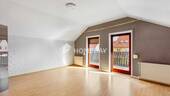 1. OG Schlafzimmer 1 - 