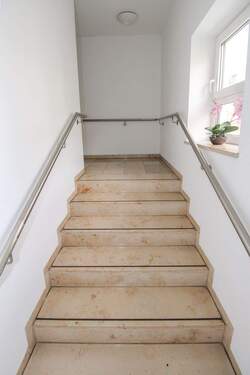 Hausflur - Etagenwohnung mit 64,50 m&sup2; in Leipzig zum Kaufen