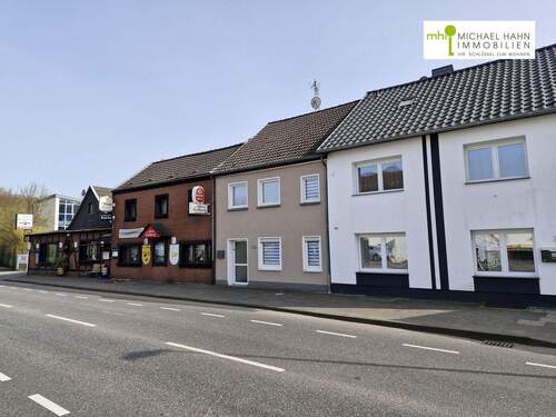 Außenansicht - 9 Zimmer Einfamilienhaus zum Kaufen in Siegburg / Stallberg