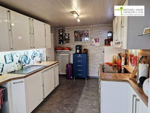 Vorderhaus - 9 Zimmer Einfamilienhaus in Siegburg / Stallberg