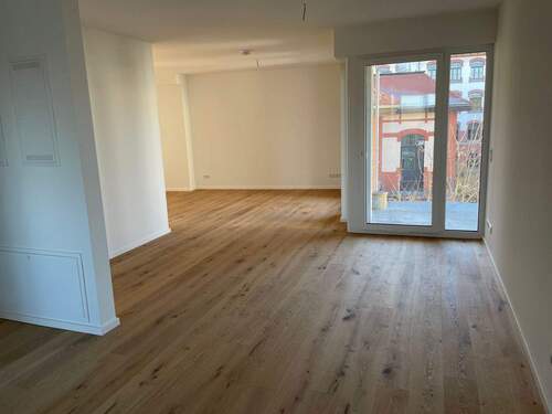 Wohnen / Essen - 4 Zimmer Etagenwohnung in Leipzig