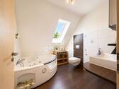 Badezimmer Dachgeschoss - 