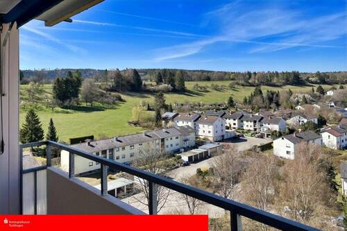 Blick vom Balkon über Tuttlingen - 4-Zimmer-Traumwohnung mit TOP Aussicht in Tuttlingen