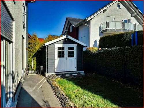 Garten und Gartenhaus - 