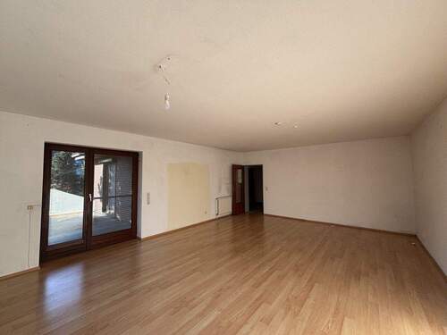 ...mit direktem Zugang zur Terrase und in den Gart - 