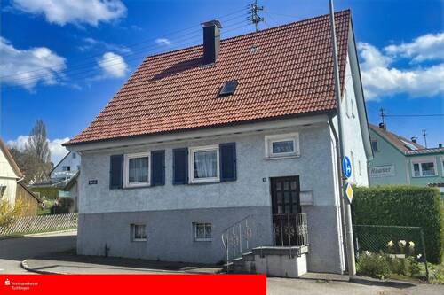 Vorderansicht - Wohnhaus mit Garage in Gosheim - 189.000,00&nbsp;EUR Kaufpreis, ca.&nbsp; 112,00&nbsp;m&sup2;&nbsp;Wohnfl&auml;che