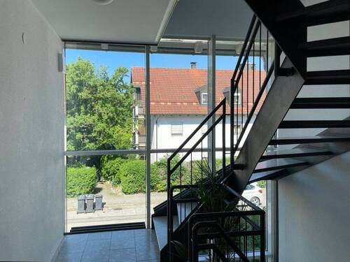Treppenhaus - 2 Zimmer Etagenwohnung zum Kaufen in Weilheim